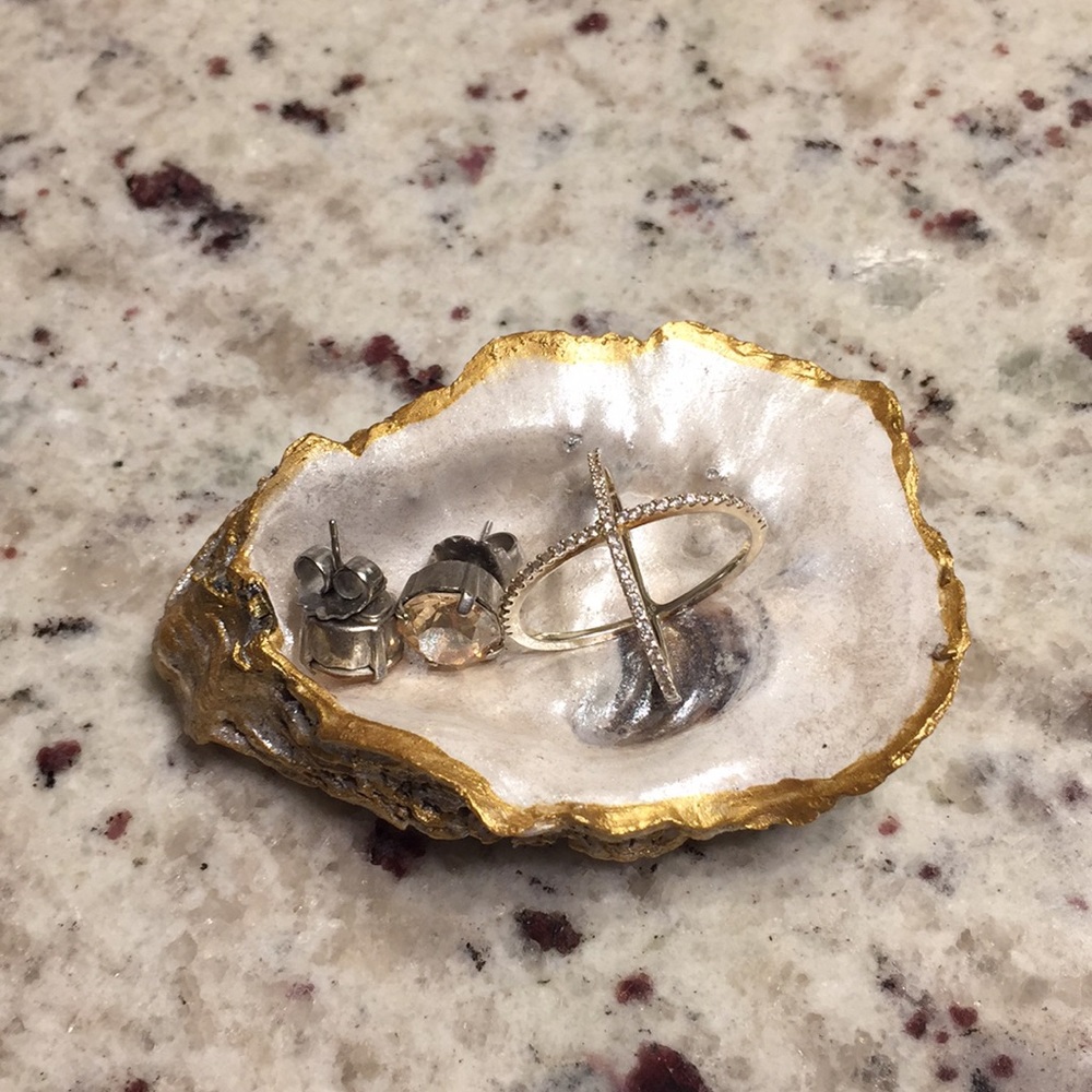 Painted oyster shells